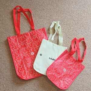 Lululemon Red and Green Tote Bags Set